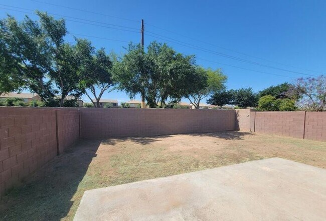 Building Photo - 3 Bedroom, 2 Bath, & Den Home Coming Soon!