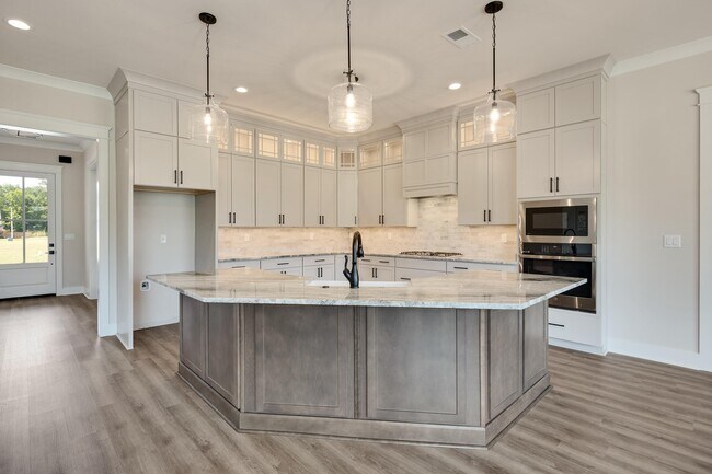 Building Photo - 5056 Jon Oak Dr