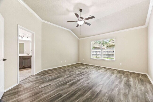 Building Photo - 209 Rawhide Way