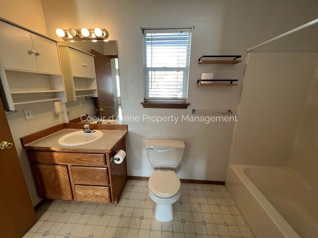 Building Photo - 2 bedroom house in CDA
