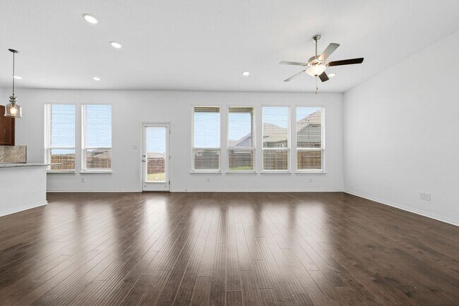 Building Photo - 1005 Ridge Runner Dr