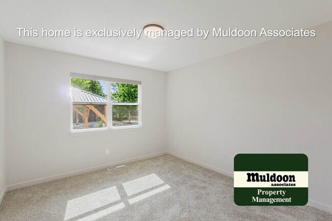 Building Photo - Completely remodeled ranch in the heart of Rockrimmon