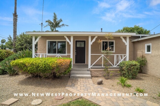 Building Photo - Upgraded Oceanside 3 Bedroom, Available Now! Small Pet OK!