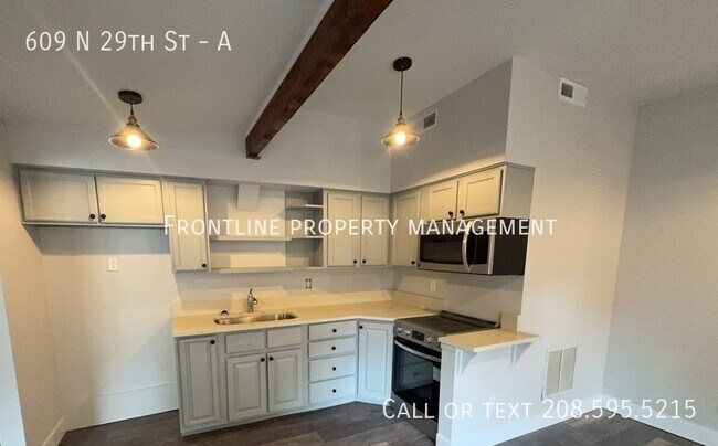 Building Photo - 609 N 29th St