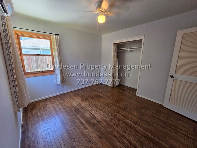 Building Photo - Beautiful 2 bedroom, 1 bath in the desirable Montgomery Village neighborhood - Santa Rosa