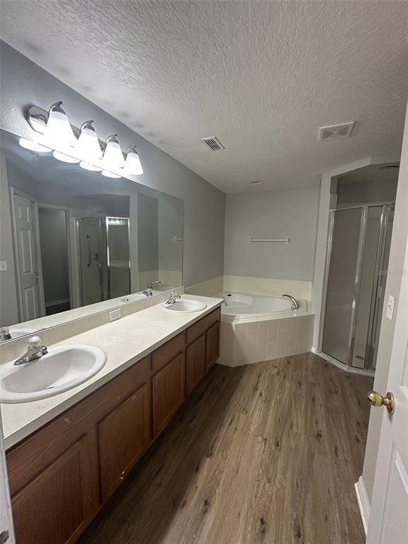 Building Photo - 1001 Lake Charles Dr