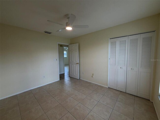 Building Photo - 8531 W Sydney Ave