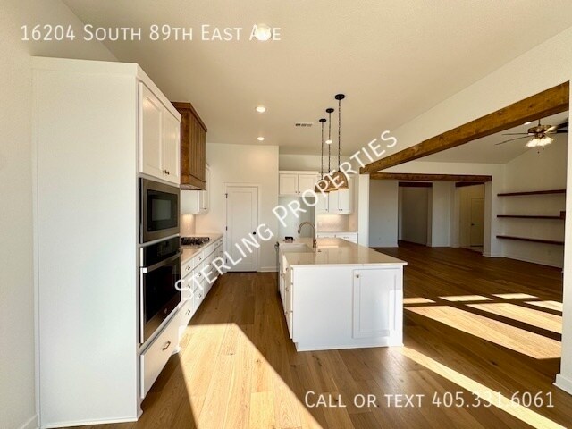 Building Photo - 16204 S 89th E Ave