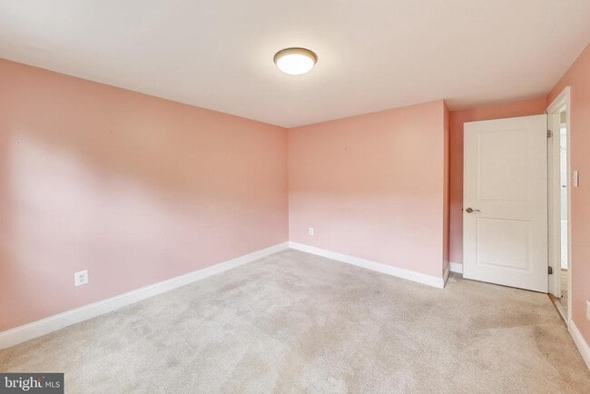 Building Photo - 13704 Beret Pl