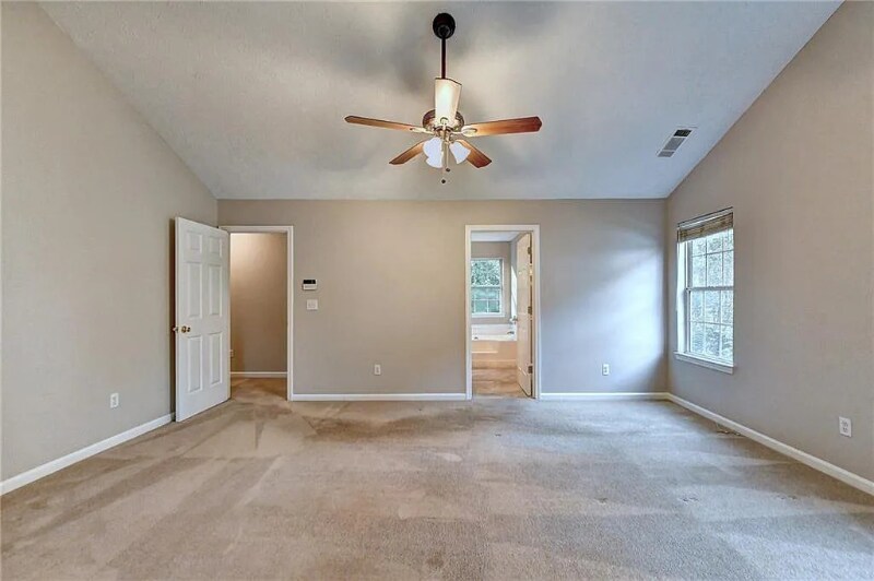 Building Photo - 1227 Yellow River Dr