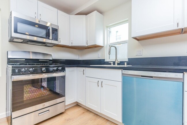 Building Photo - 1855 Euclid Street Residences