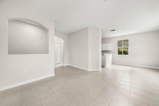 Building Photo - 1008 Shoma Dr