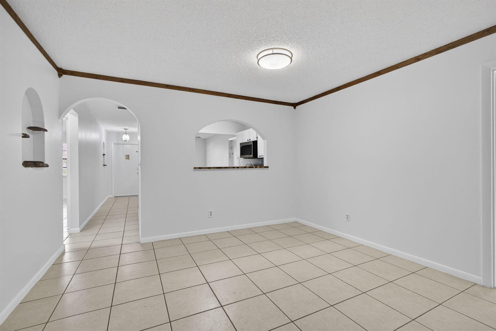 Building Photo - 11925 Suellen Cir