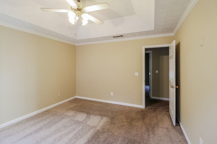 Building Photo - 65 Oak Ridge Ct