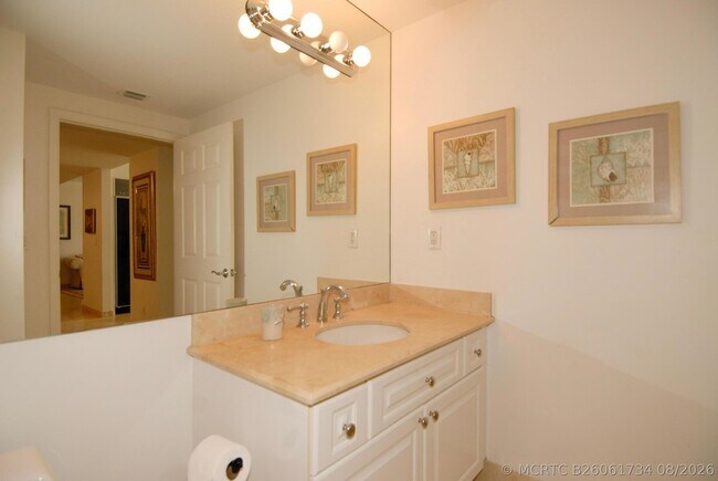Building Photo - 3200 N Ocean Blvd