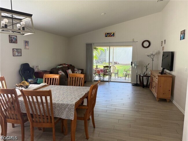 Building Photo - 9729 Pineapple Preserve Ct