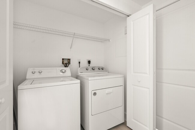 Building Photo - 1250 S Miami Ave