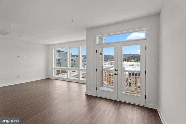 Building Photo - 714 Iron Frg Rd