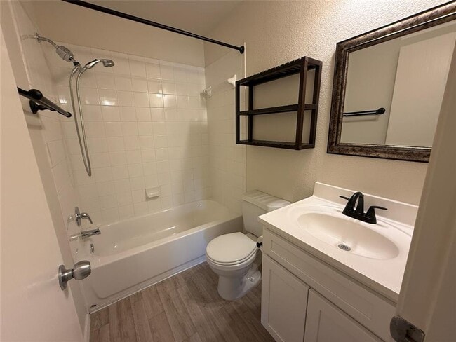 Building Photo - 334 Avalanche Ave