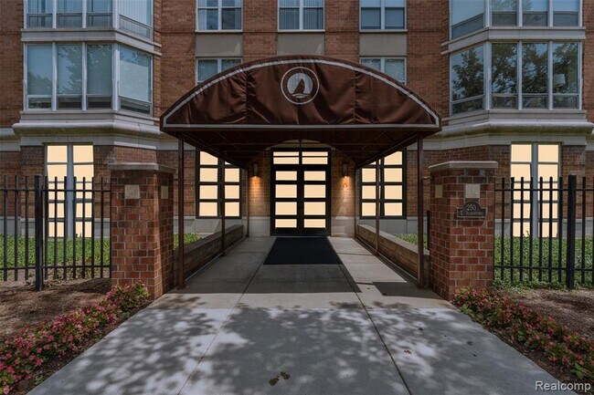 Building Photo - 250 E Harbortown Dr