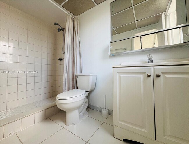 Building Photo - 1800 SW 81st Ave