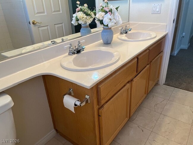 Building Photo - 16 Oak Hollow Ct