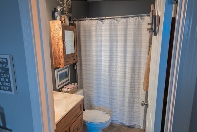 Building Photo - 60 Rantoul St