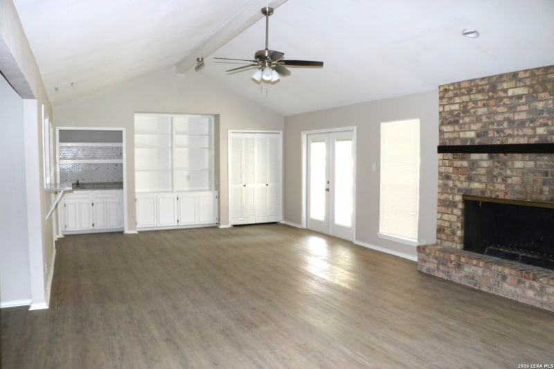 Building Photo - 13811 Brook Hollow Blvd