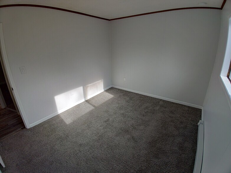 Building Photo - 360 Sneed Hill Rd