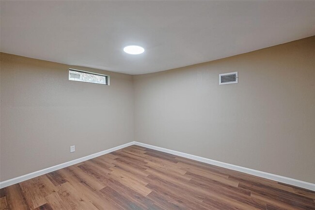 Building Photo - 1311 Pershing St