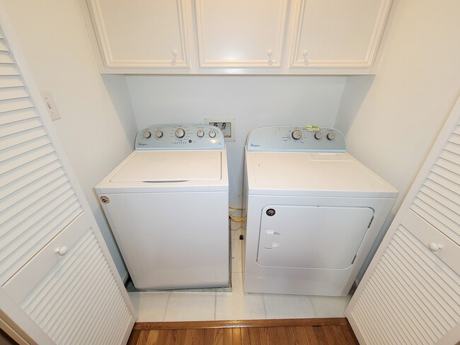 Building Photo - 2208 Taft St