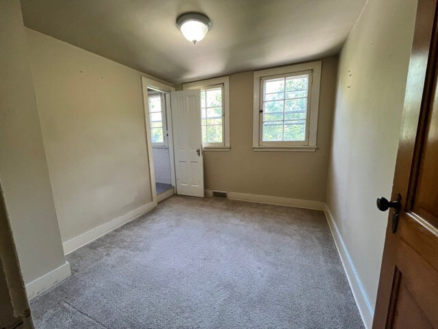 Upper level bedroom 1 - 3948 N Downer Ave