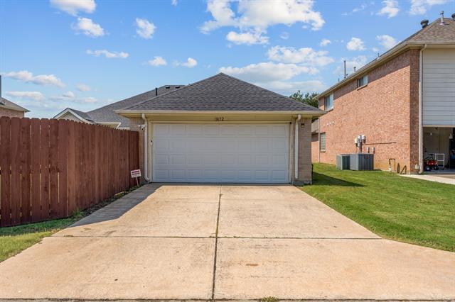 Building Photo - 1432 Hudspeth Dr