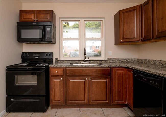 Building Photo - 42 Abner Ct