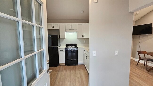 Building Photo - 825 Scenic Hwy