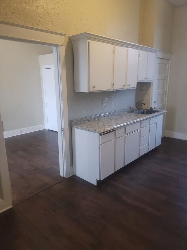 Building Photo - 49-51 West Market Street