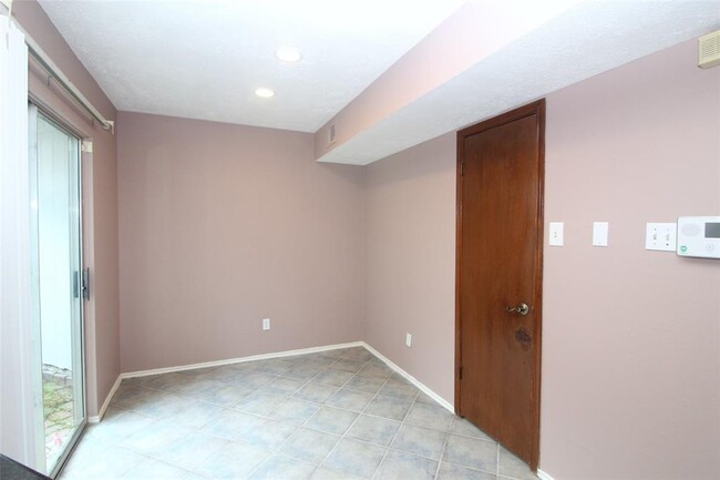 Building Photo - 3515 Woodmere Ln