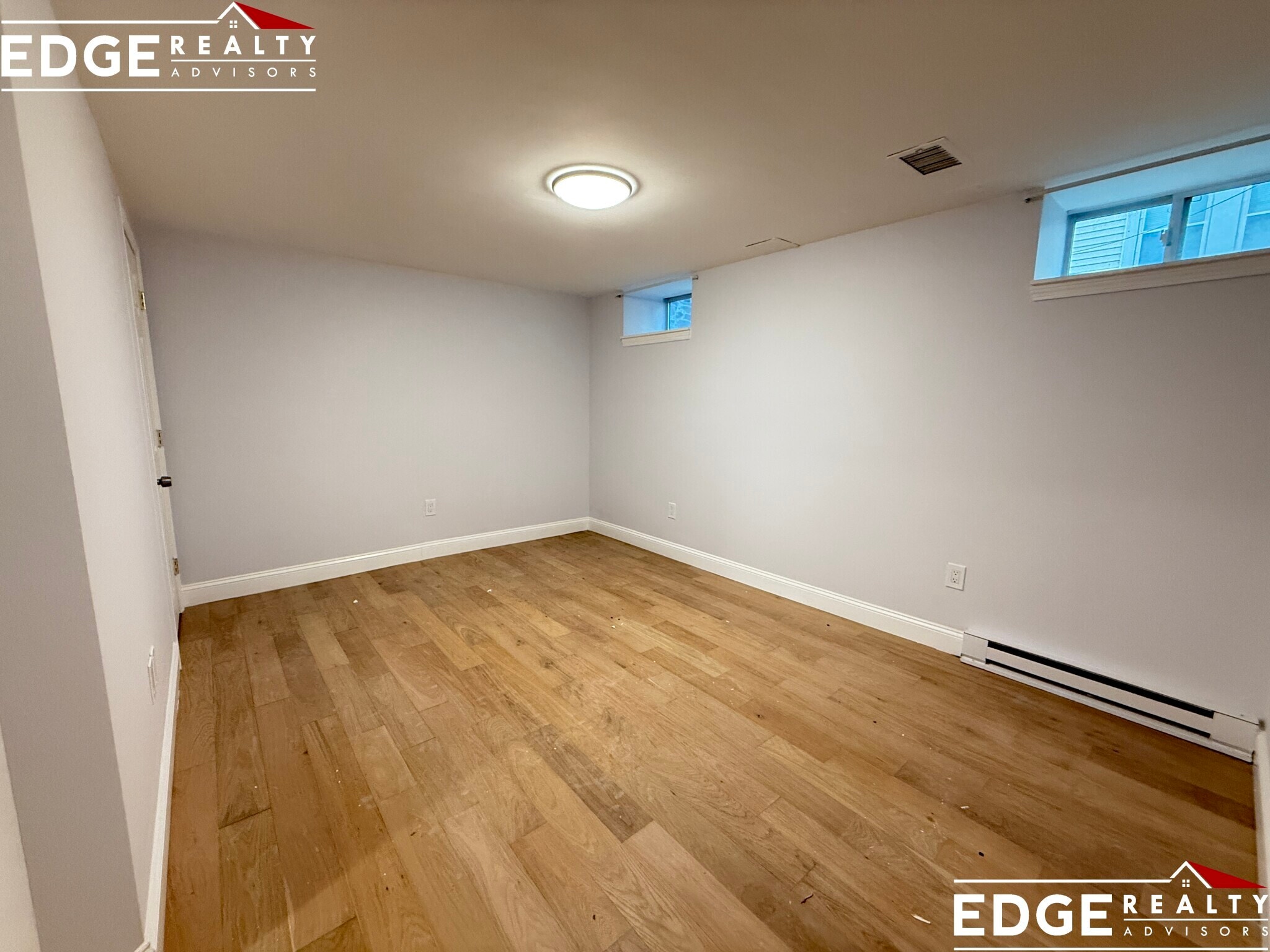 Building Photo - 8 Delaware Pl