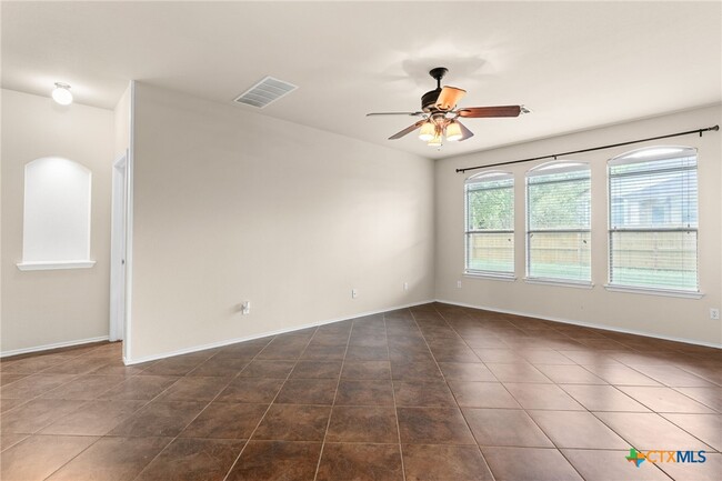Building Photo - 5405 English Oak Dr