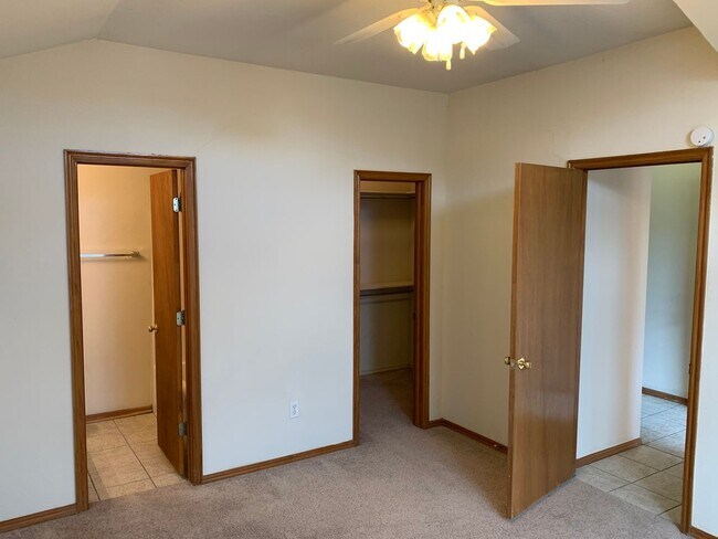 Building Photo - Great Home Fantastic Price!