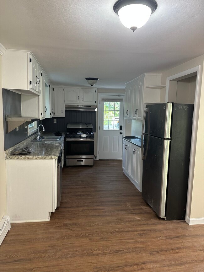 Building Photo - 518 South St