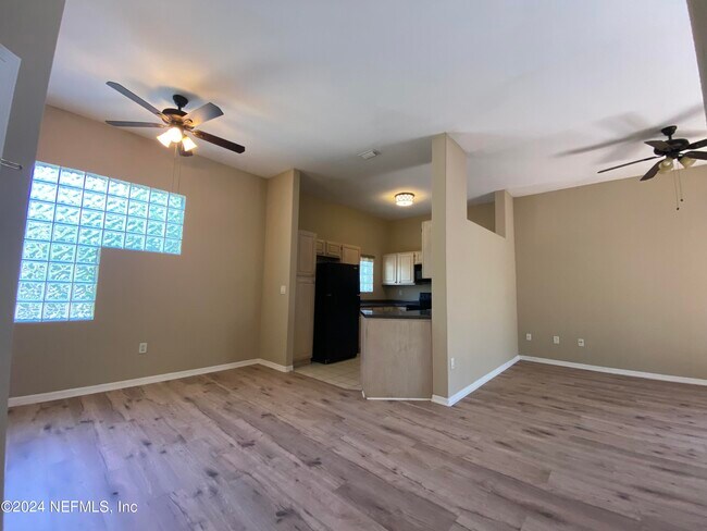 Building Photo - 10150 Belle Rive Blvd