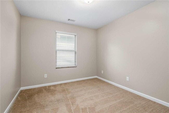 Building Photo - 317 Clover Brook Dr