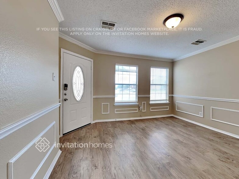 Building Photo - 252 Hilltop Dr