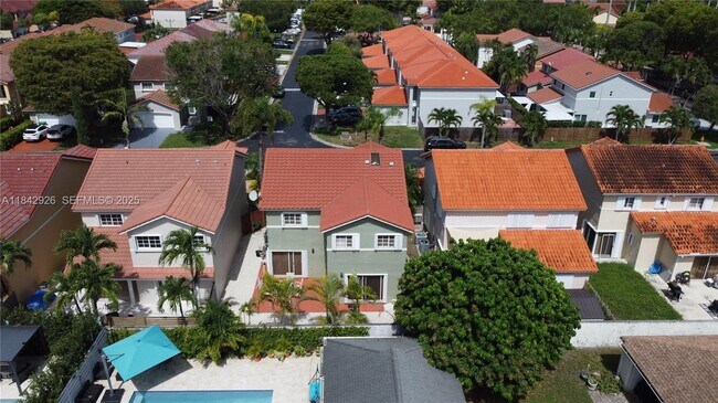 Building Photo - 10290 SW 139th Ct