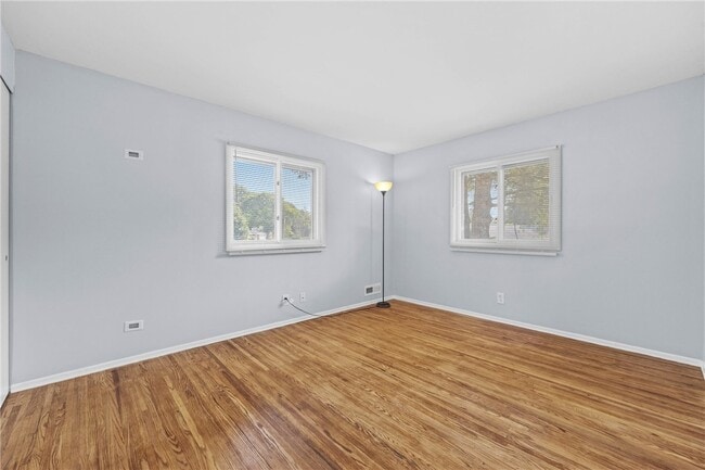 Building Photo - 189 Lawson Rd