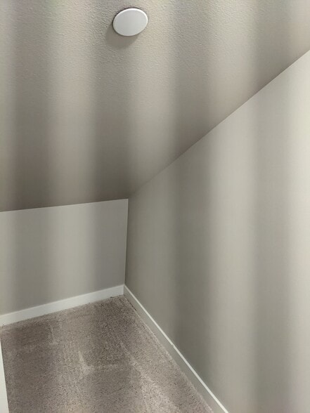 Building Photo - 13717 Admiralty Way