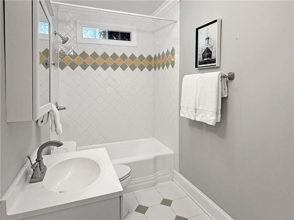 Building Photo - 656 Timm Valley Rd NE