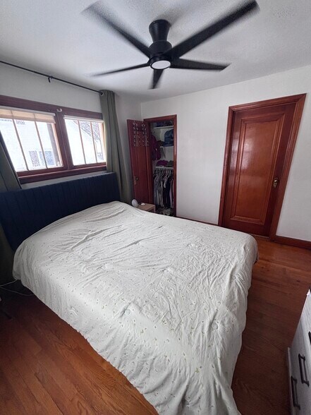 Building Photo - 223 S Washington St