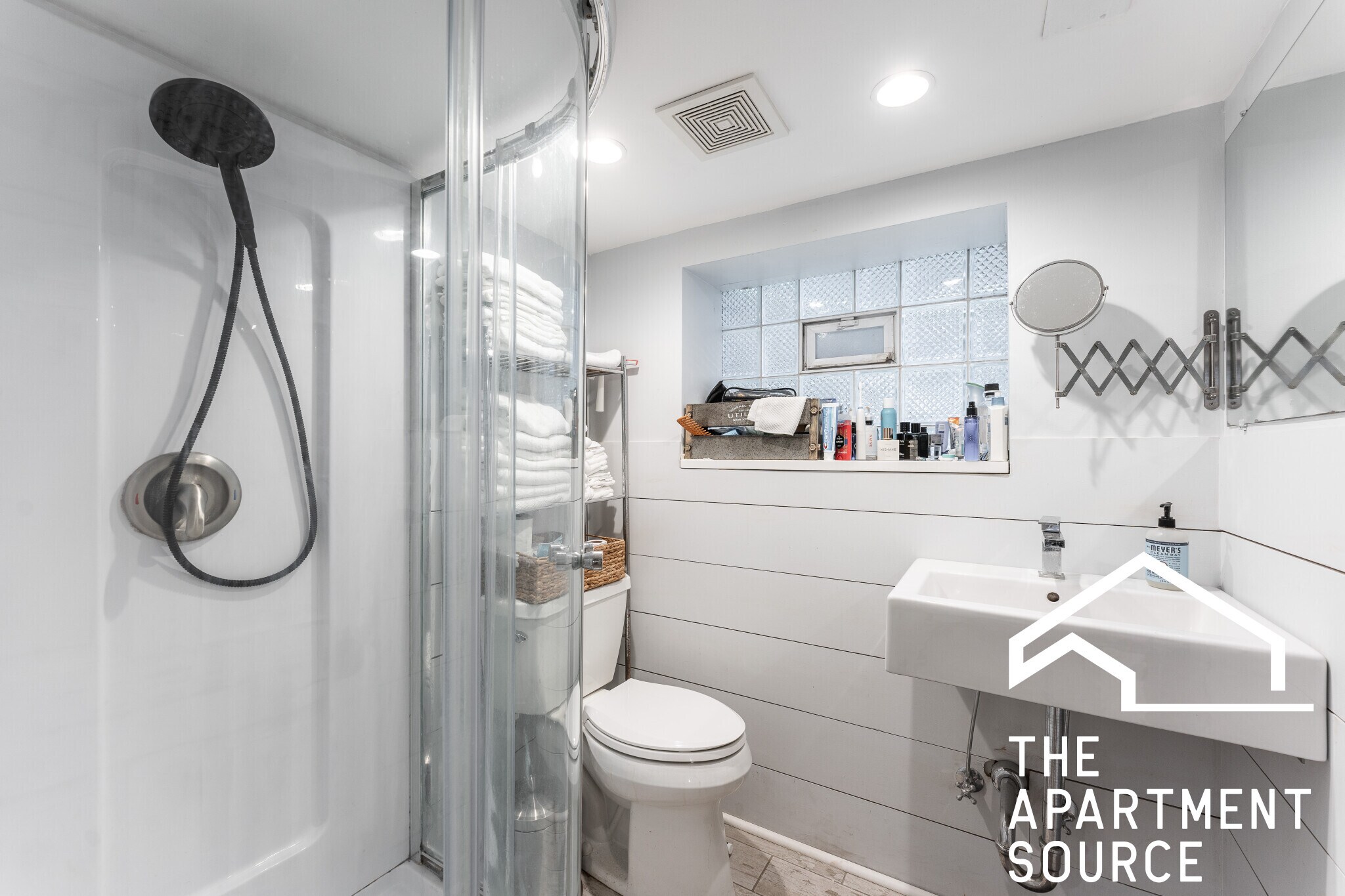 Building Photo - 2732 N Monticello Ave